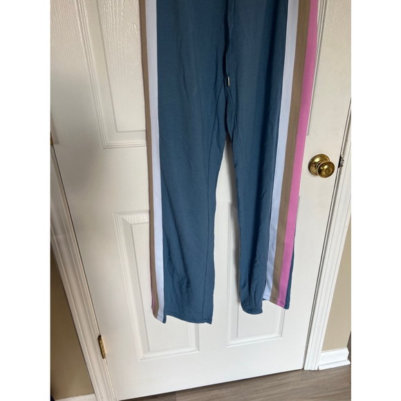 REVOLVE Chaser Blue Sweatpants Size S NWT - Picture 2 of 5
